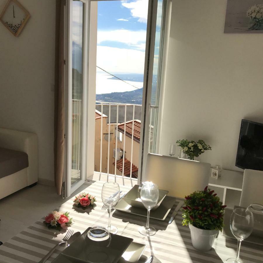 Appartement Giorgiada Luxury à Castelmola Extérieur photo
