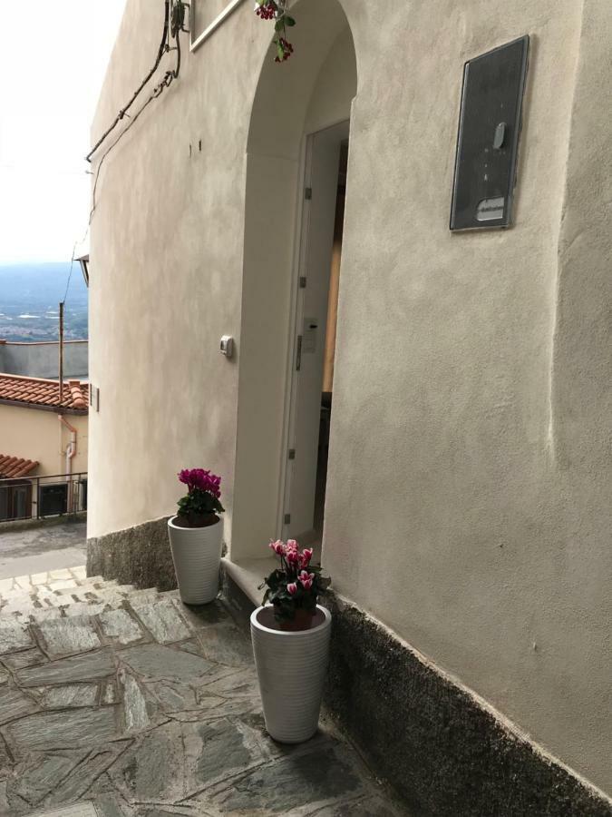 Appartement Giorgiada Luxury à Castelmola Extérieur photo
